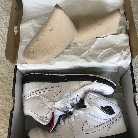 Jordan 1 Retro Mid Cinco De Mayo with Box *Rare* - Picture 1 of 7